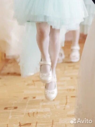 Платье для девочки 128 на выпускной или праздник