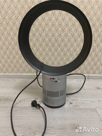Вентилятор Dyson AM01