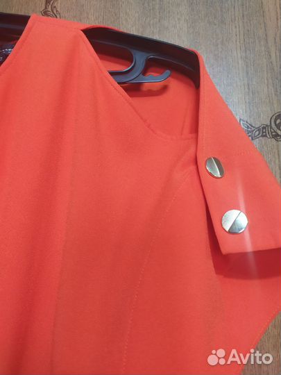 Платье оранжевое фирмы Caterina Leman