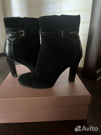 Ботильоны замшевые черные 39