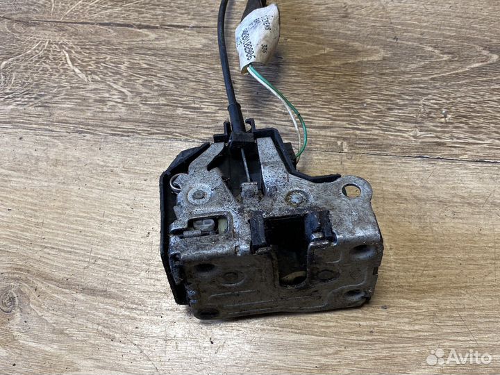 Renault scenic 1 задний левый замок двери