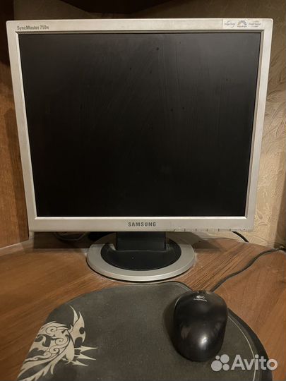 Монитор Samsung