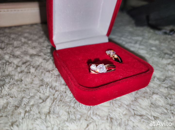 Золотые серьги
