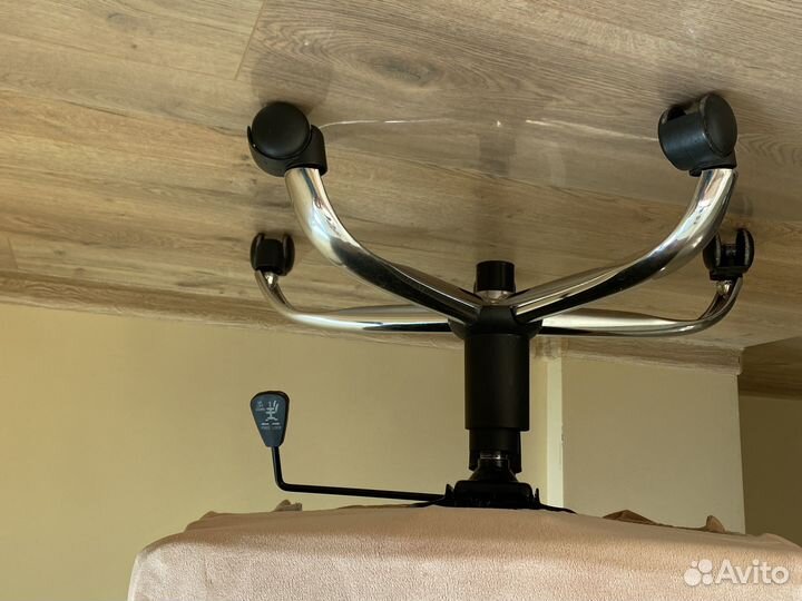 Офисное кресло, стул компьютерный