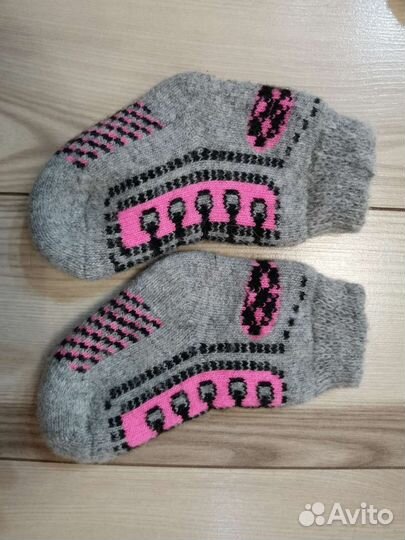 Продам детские шерстяные носки 13-14 размера