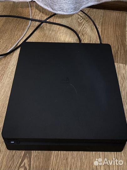 Ps4 slim 1tb