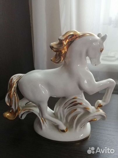 Статуэтка конь Огонь