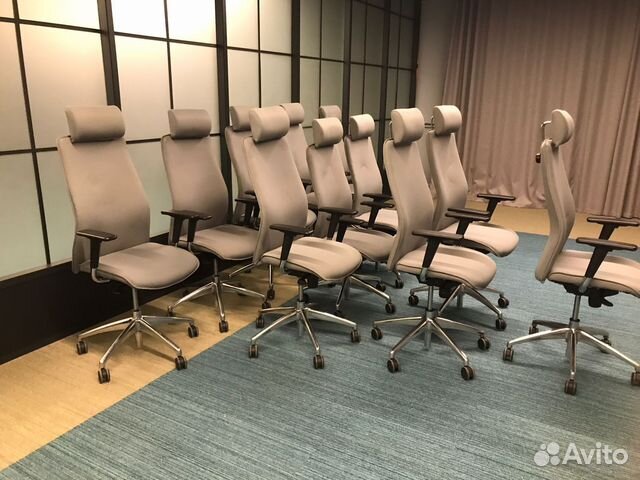 Кресла компьютерные на колёсиках, с подголовником