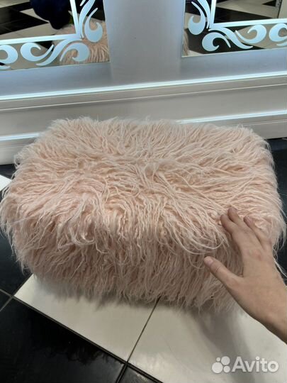 Пуфик пушистый детский / банкетка