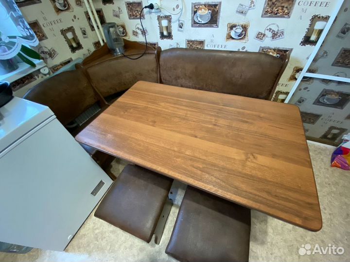 Кухонный уголок со столом и стульями бу