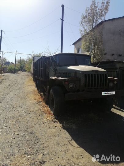 Бортовой грузовик Урал 375Д, 1990