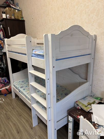 Двухъярусная кровать бу с матрасами