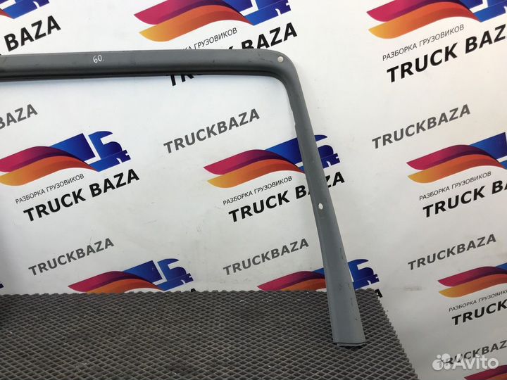 9437270171 Накладка двери левой