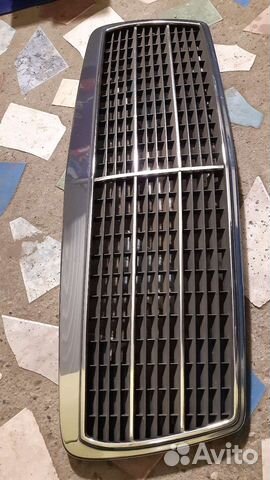 Мерс 210й решётка