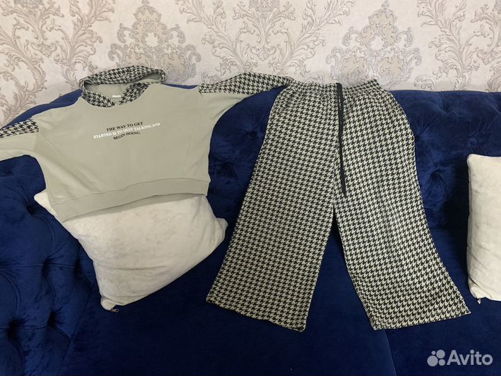 Нарядный костюм для девочки 134