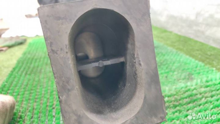 Кронштейн подрамника левый Citroen C4 Grand Picas