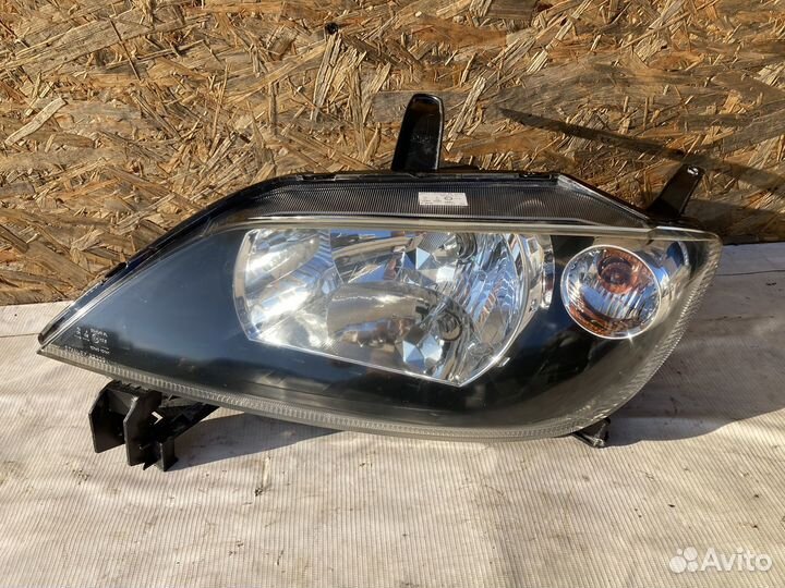 Фара левая Mazda 2