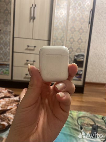 Airpods 2 наушник правый,кейс