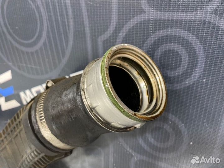 Патрубок интеркулера Volkswagen Passat Variant B6