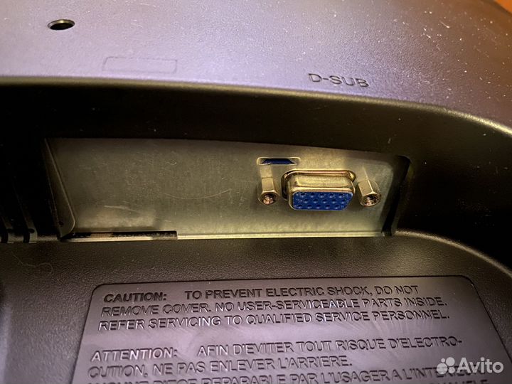 Монитор LG 22