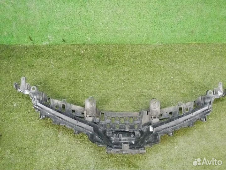 Решетка радиатора Toyota Camry