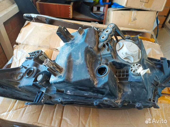 Продам передние фары Lexus RX 450H