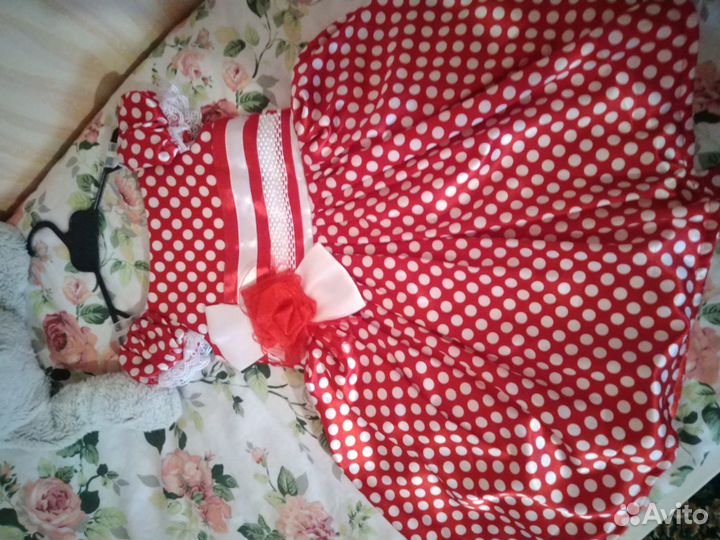 Нарядное платье 3-5 лет