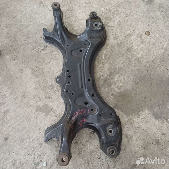 Подрамник toyota avensis azt250 1az-fse