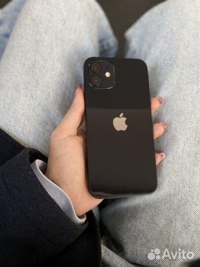 iPhone 12, 64 ГБ