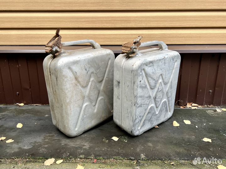 Канистры 20 литров