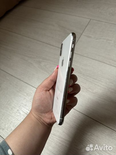 iPhone X, 64 ГБ