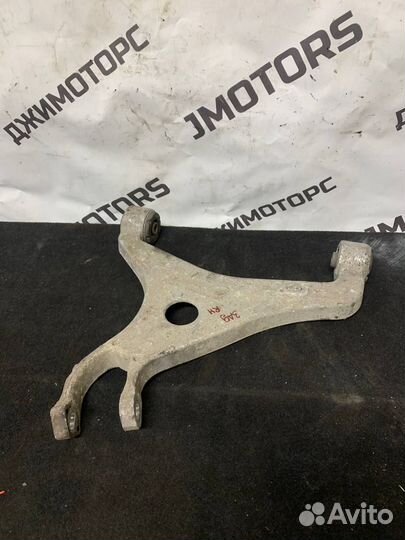 Рычаг Подвески Верхний Lincoln Navigator правый