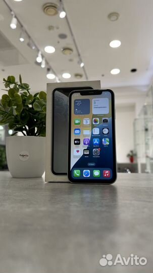 iPhone Xr, 64 ГБ