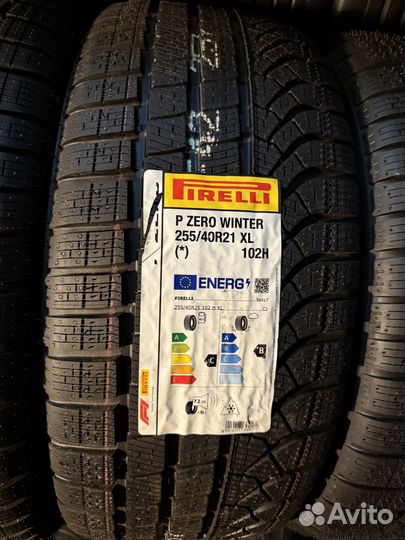 Pirelli P Zero Winter 255/40 R21 и 285/35 R21 102Y