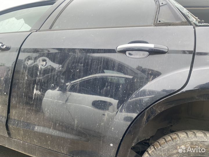 Левая задняя дверь Ford Focus 2