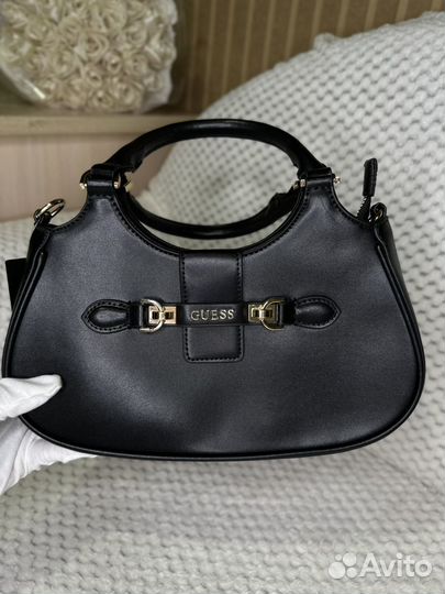 Сумочка Guess