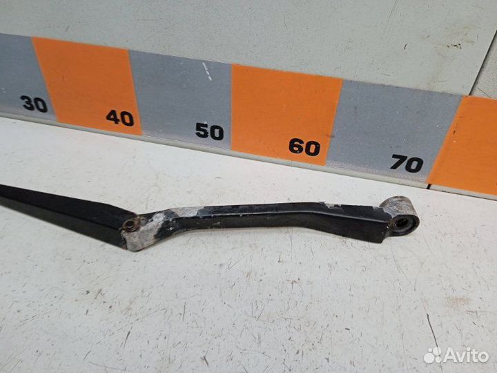 Поводок стеклоочистителя передний левый Vortex