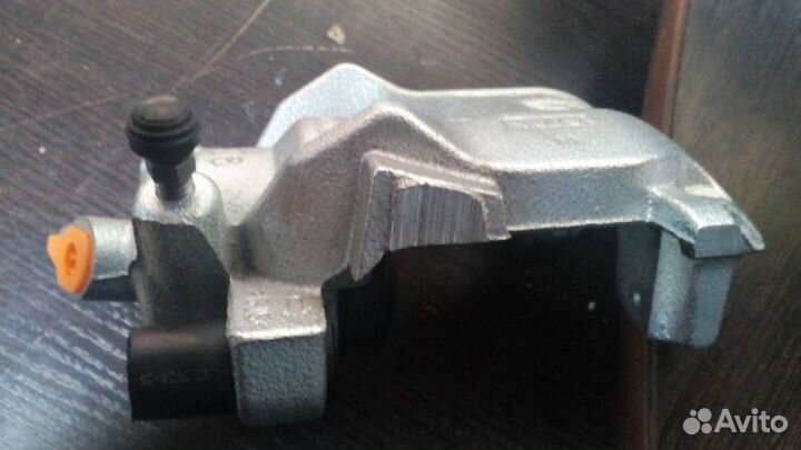 Суппорт передний правый Renault Logan 2 Sandero 2