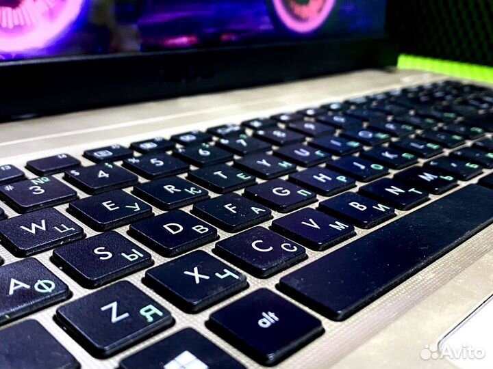 Ноутбук Asus для учебы и работы