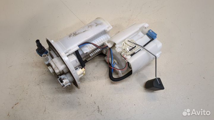 Насос топливный электрический Toyota Auris E15, 2009