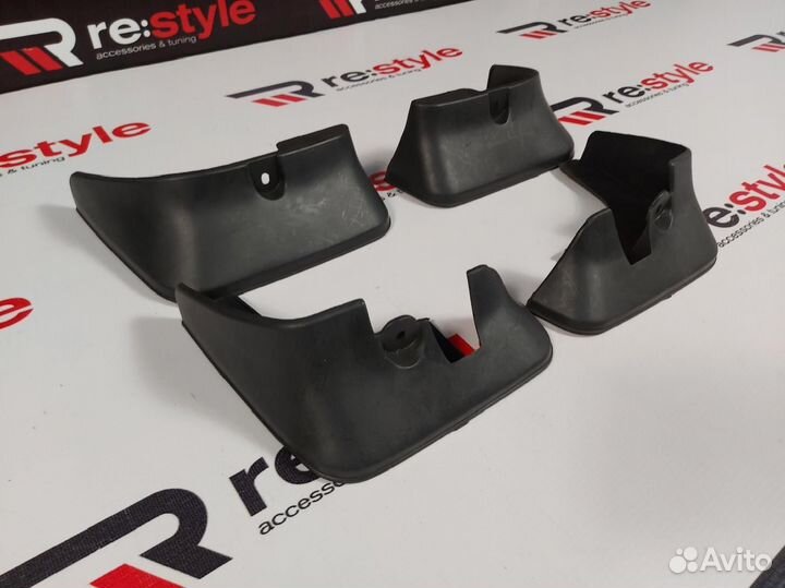 Брызговики Toyota Premio 260 Черные N2041