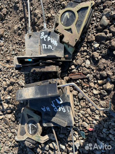 Хендай верна замок двери передний