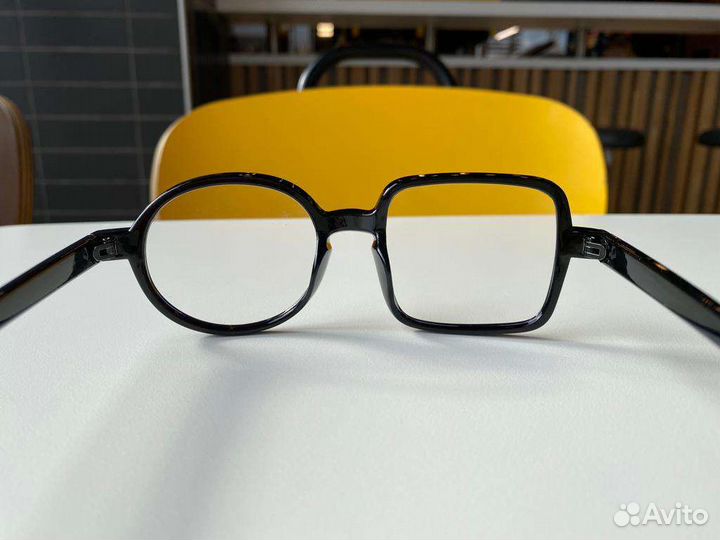 Прозрачные ретро очки