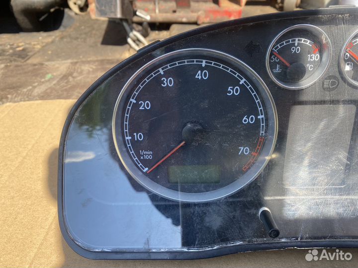 Панель приборов Volkswagen Passat B5+