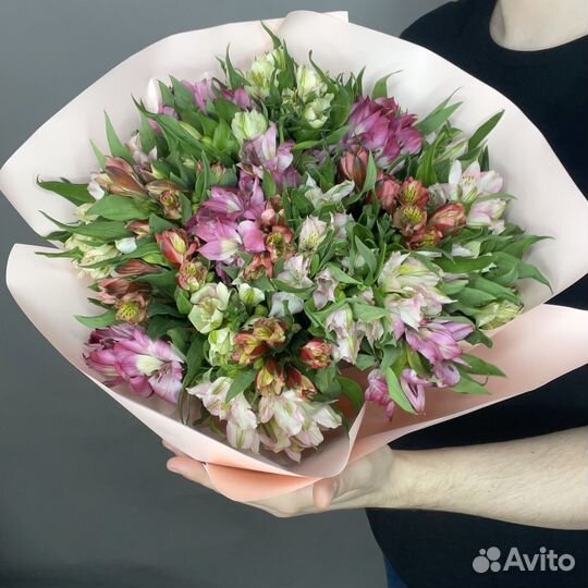 Альстромерия букет из ромашек