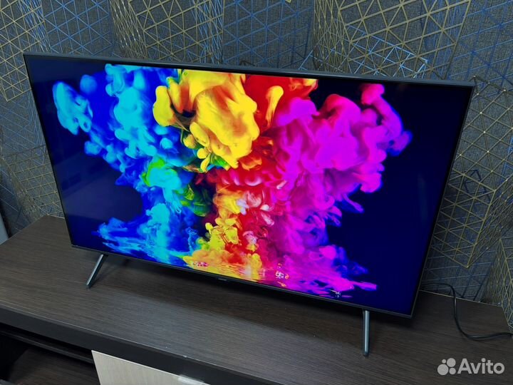 Метровый 4K SMART TV Samsung 109см, Wi-Fi