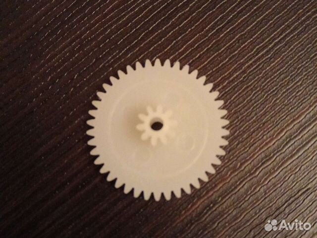 Пластиковая шестерня 42102B. 42+10 зубьев