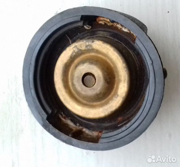 Крышка бачка охлаждающей жидкости (тосола)