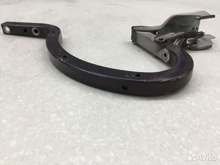 Петля крышки багажника Kia Cerato 2009-2013