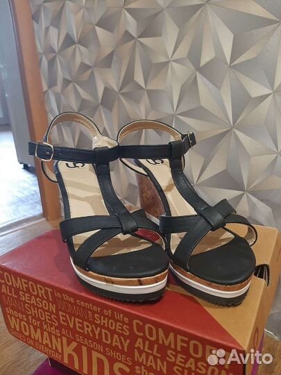 Босоножки женские 39 размер